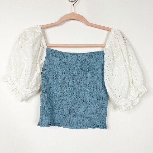 2/$30 Strut & Bolt Smocked Puff Sleeve Cropped Blouse Blue White #A0529 TRB3 - Picture 3 of 7